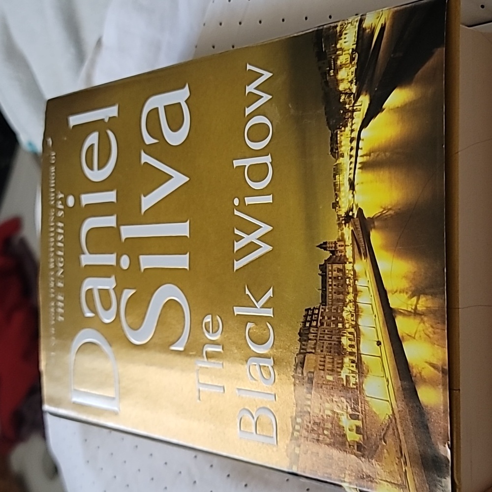 The Black Widow is a 2016 spy novel by Daniel Silva.Hardcover Edition